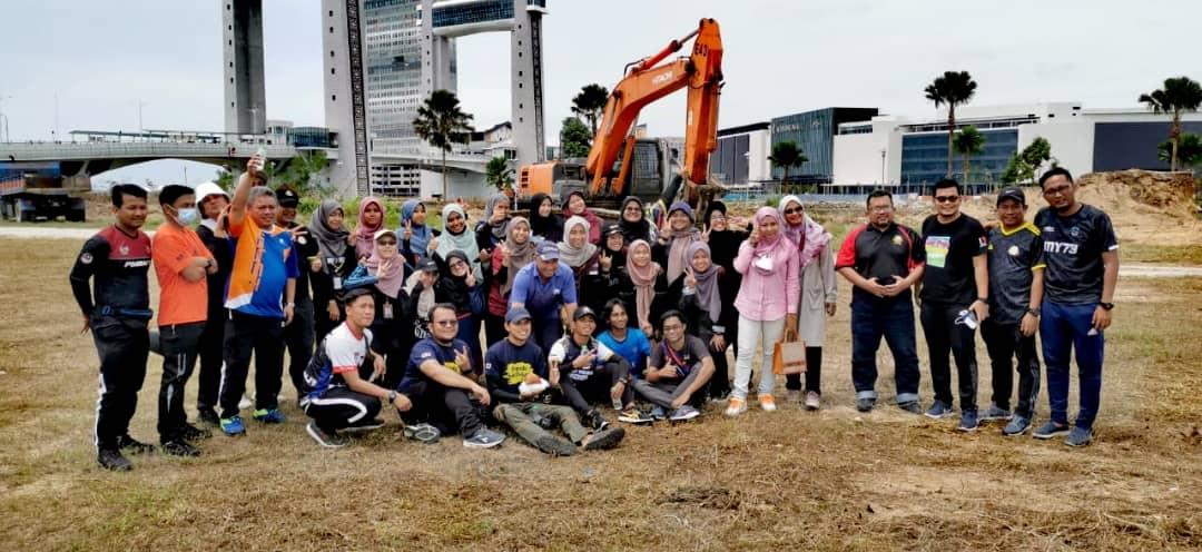 GOTONG ROYONG BERSEPADU